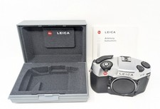 Leica R8 35mm Film SLR Camera