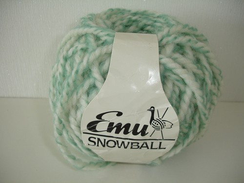 Emu snowball knitting - snowball,