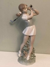 Nao Lladro Lady Golfer #450 'Out Of The Rough' Porcelain Figure - Excellent Cond