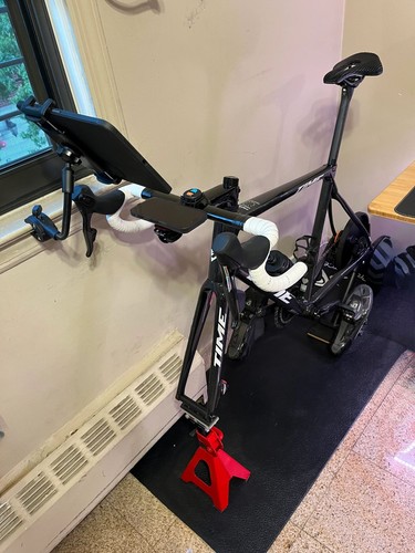 Bicycle indoor trainer fork