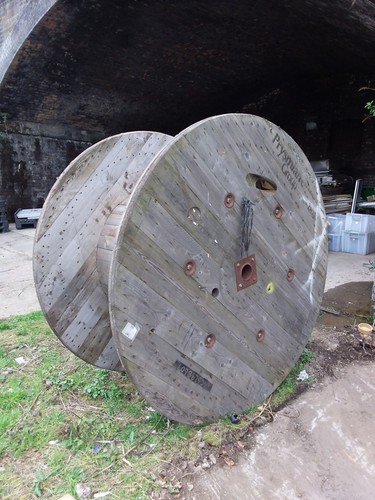 Large wooden cable - large,