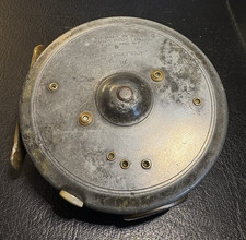 Hardy "St George" 3 3/8ths Made in England, Line guard. Three screw latch.