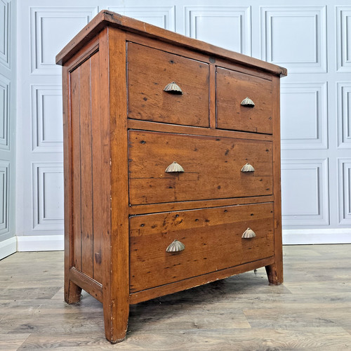 Rustic chest drawers - of,