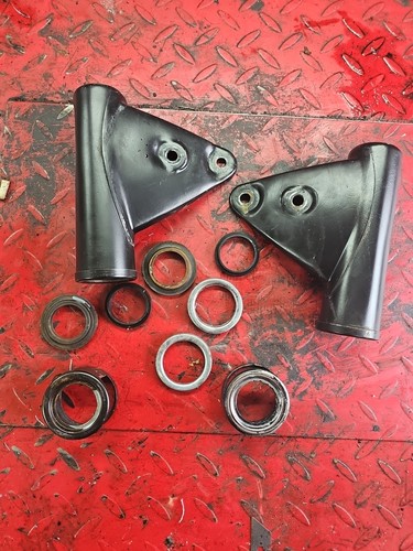 Suzuki gt380 headlamp ears - gt380,