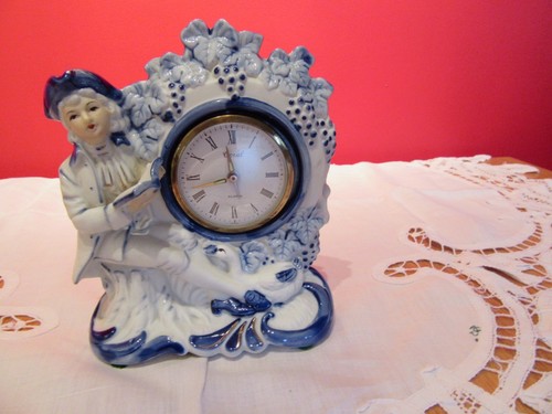Lovely vintage coral alarm - vintage,