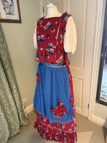 Pantomime costume dame widow - pantomime,