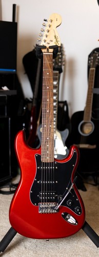 Squier affinity stratocaster - squier,