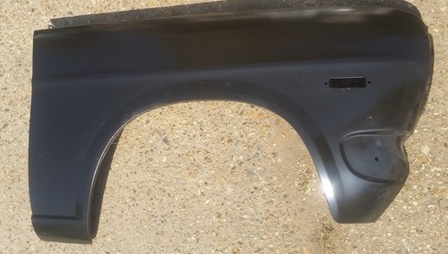 Datsun 1200 front - right, wing