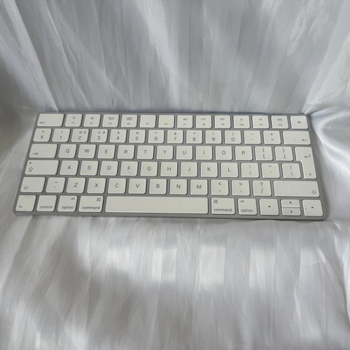 Apple magic keyboard - magic,