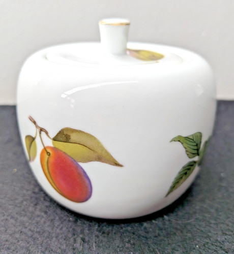 Royal worcester evesham gold - worcester,