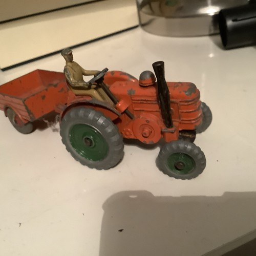 Dinky toys field marshall - dinky,