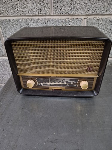 Ekco model u245 - bakelite, radio