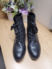 EUC Gabor Iria Military Style