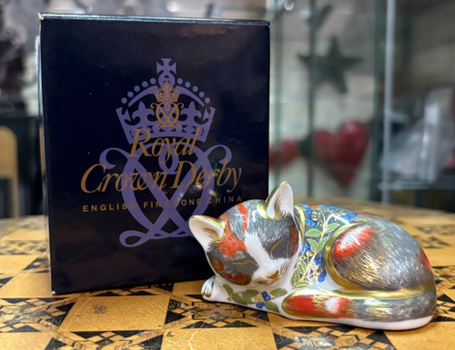 Vintage royal crown derby - royal,