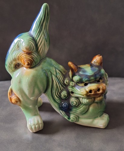 Crouching foo dog - crouching,