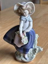 ❌Lladro 5222 Pretty Pickings