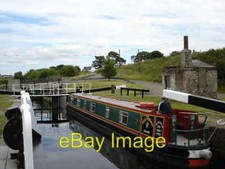 Photo 6x4 Narrow Boat in Wyndford Lock Forth and Clyde canal Castlecary C c2005