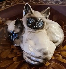 Beswick 1296 2 Siamese Cats