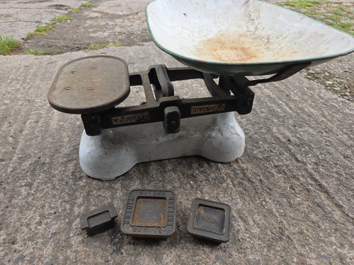 Vintage kitchen scales t - scales, w&t