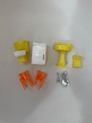Vintage dolls house - vintage,