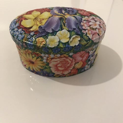 Vtg churchill confectionery - vtg, churchill's