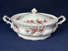 ROYAL ALBERT LAVENDER ROSE 2 HANDLED LIDDED TUREEN FIRST QUALITY EXCELLENT