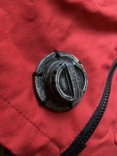 Red jacket plug - red,
