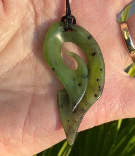 Gardiner hand carved nz - s,