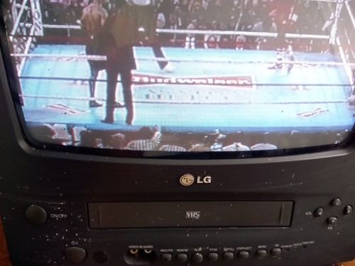 14u73 inch crt - 14,
