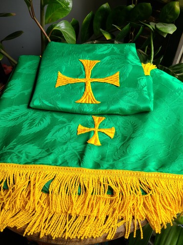 Vtg green cross - cross, liturgical