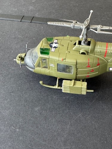 Hobbymaster bell huey - hobbymaster,