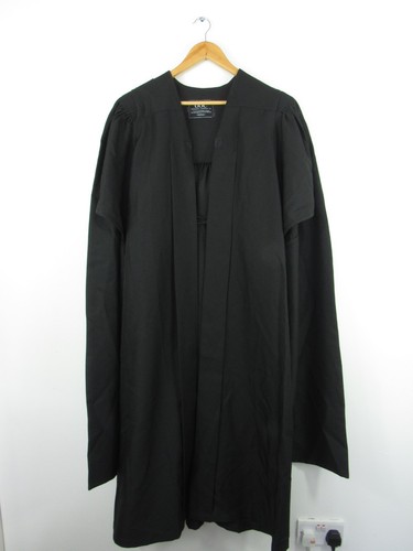 Graduate gowning black - graduate,