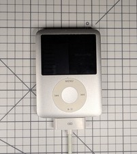 Apple MA978ZO/A iPod Nano 3rd
