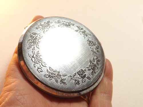 Vintage stratton compact - stratton,