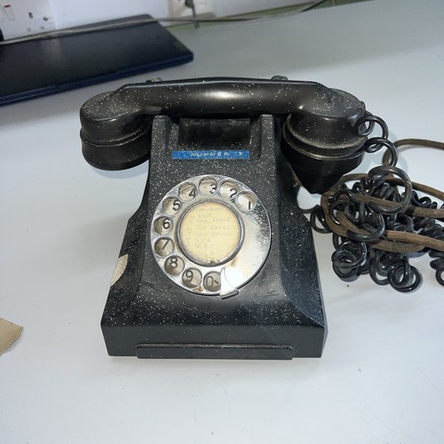 Vintage black bakelite - black,
