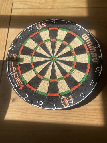Winmau blade dartboard - 4,