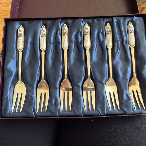Vintage boxed set gold - of,