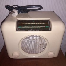 VINTAGE BUSH DAC90A  VALVE RADIO. Bakelite Radio. Bush DAC90A Ivory Radio.