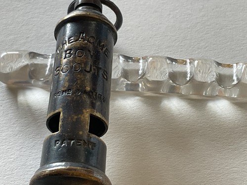 Vintage whistle the acme scout - acme,