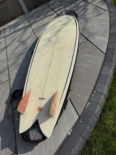 Royal twin fin - fin, fish.