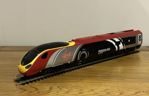 Hornby pendolino virgin - hornby,