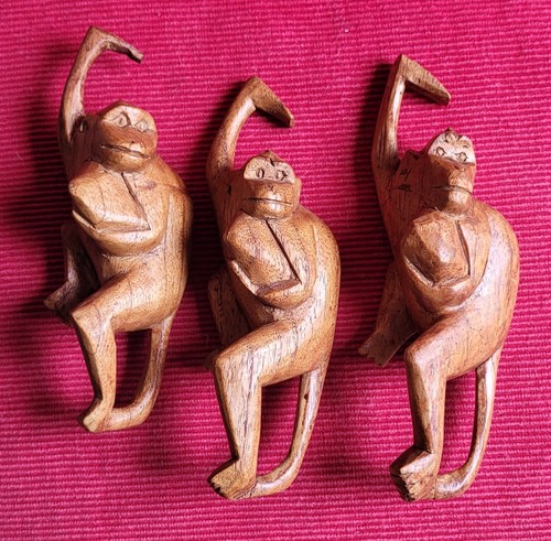 Three wooden monkey - three, shelf