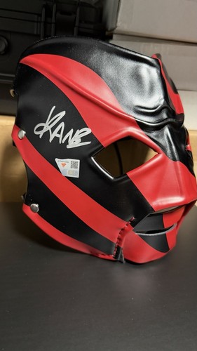 Wwe kane signed deluxe mask - mask, w/