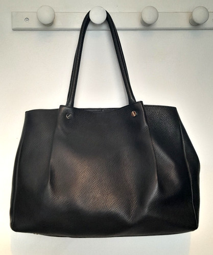 Bennett large black - l, k