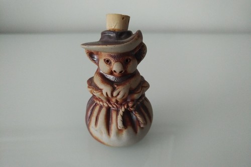 Vintage swagman pottery - swagman,