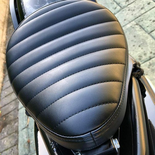 Motorcycle bobber solo seat - solo,