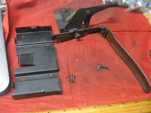 Singer sewing knee pedal - knee,