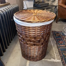  Large Round Wicker Lidded Laundry Clothing Basket with Lining