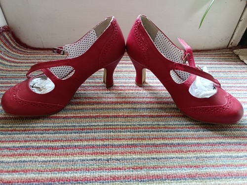 Pin retro style red shoes - pin-up,