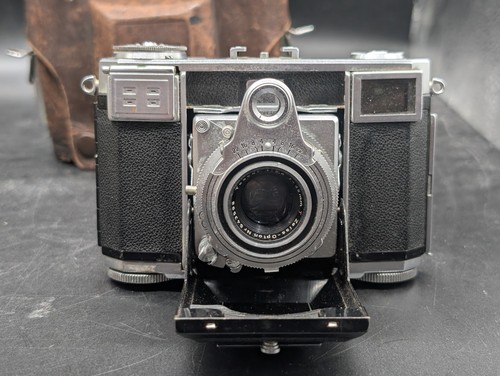 Zeiss ikon contessa - 45mm, f/2.8